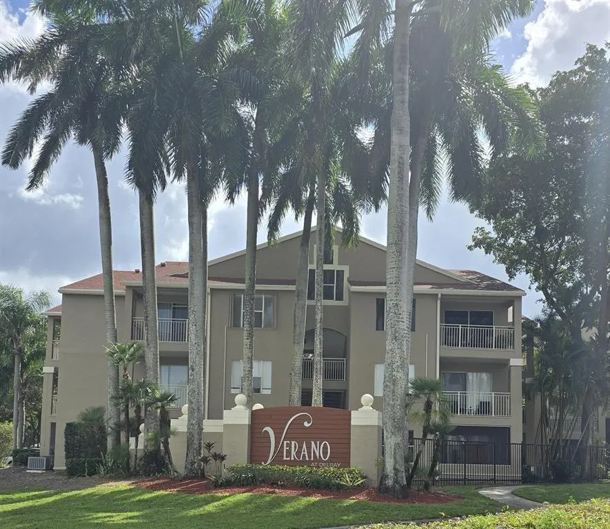1780 Palm Cove Blvd, #6-102