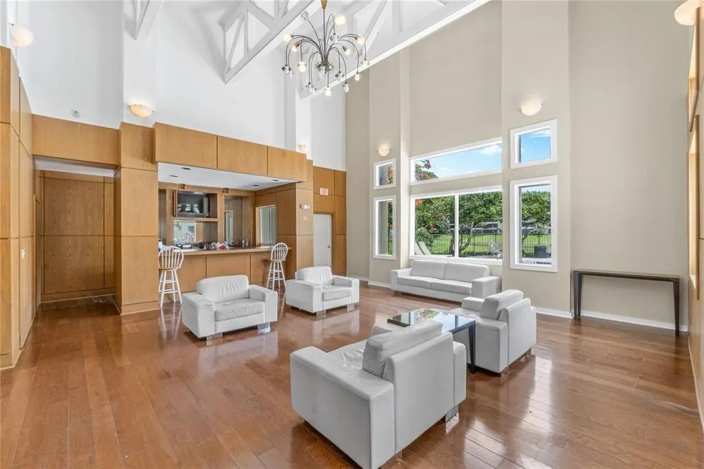 1780 Palm Cove Blvd, #6-102