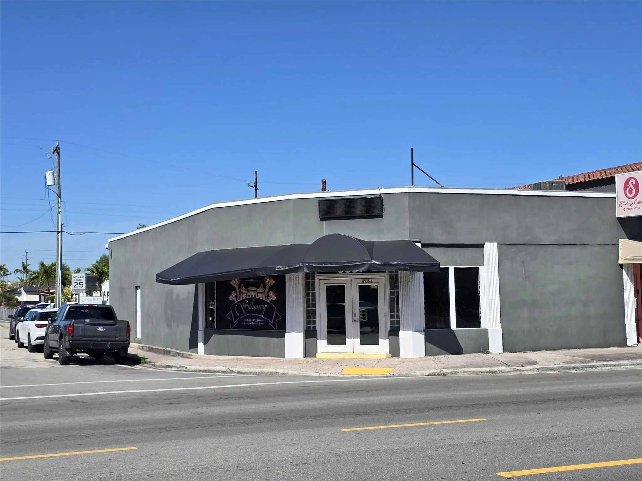 6051 SW 8th St
