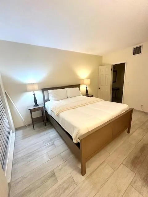 2508 Bay Dr, #25