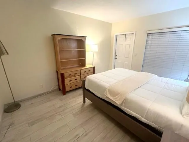 2508 Bay Dr, #25