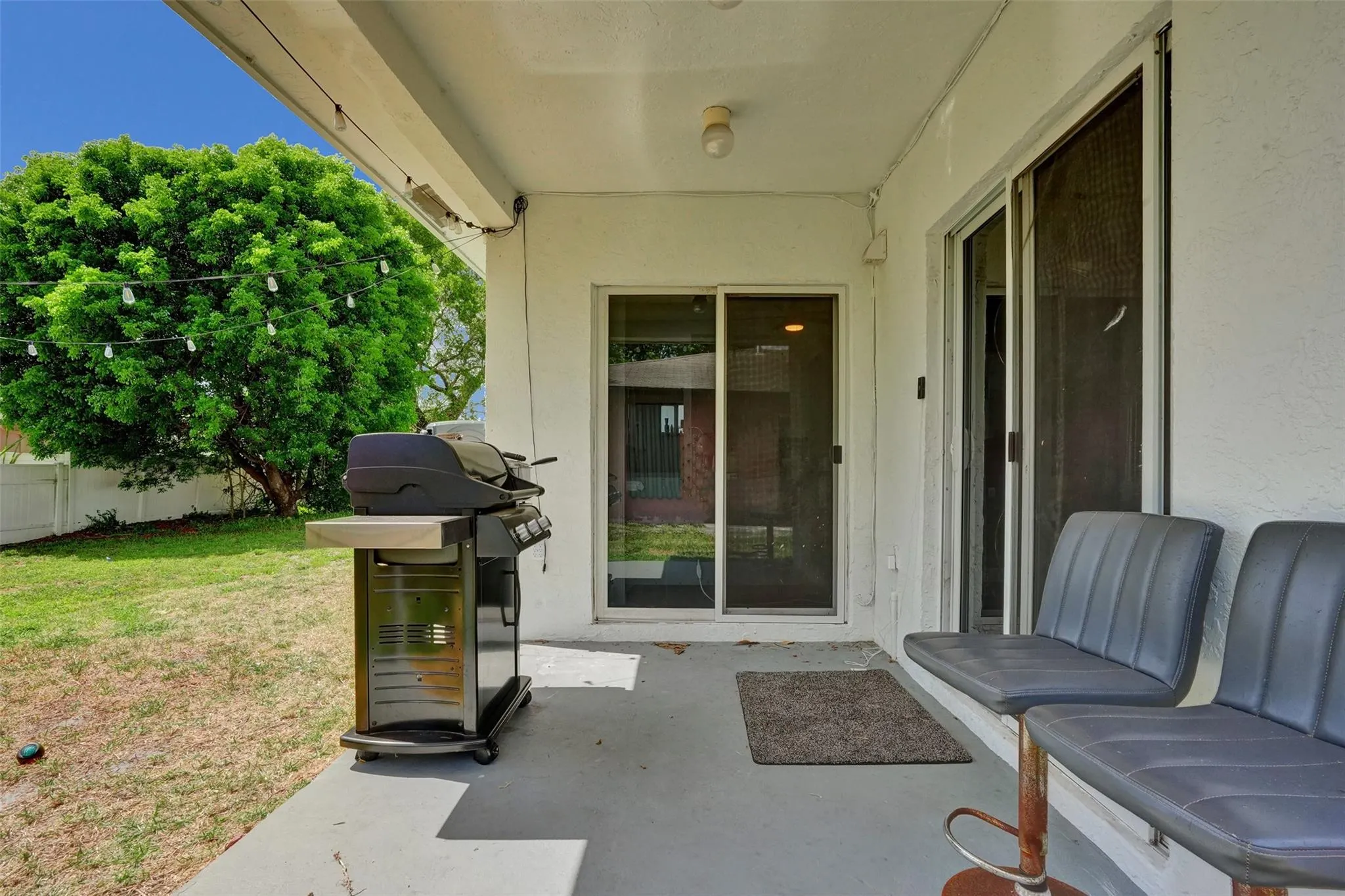 1590 NW 7th Ln