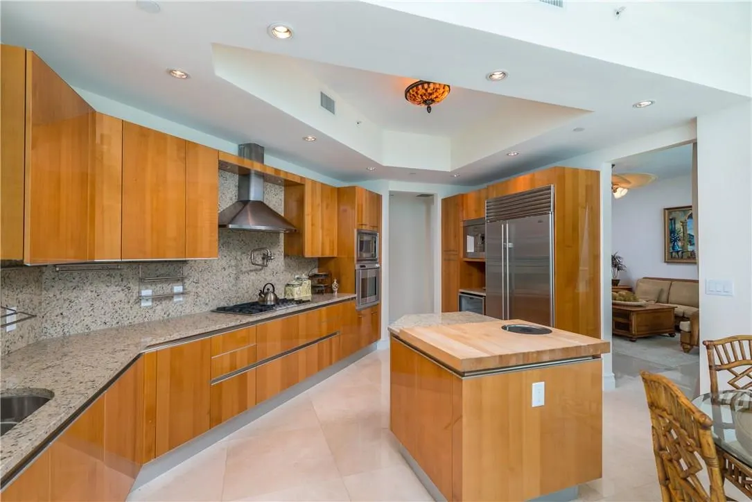 16051 Collins Ave, #1202