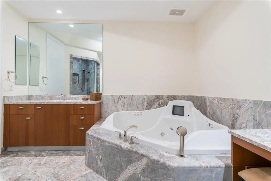 16051 Collins Ave, #1202