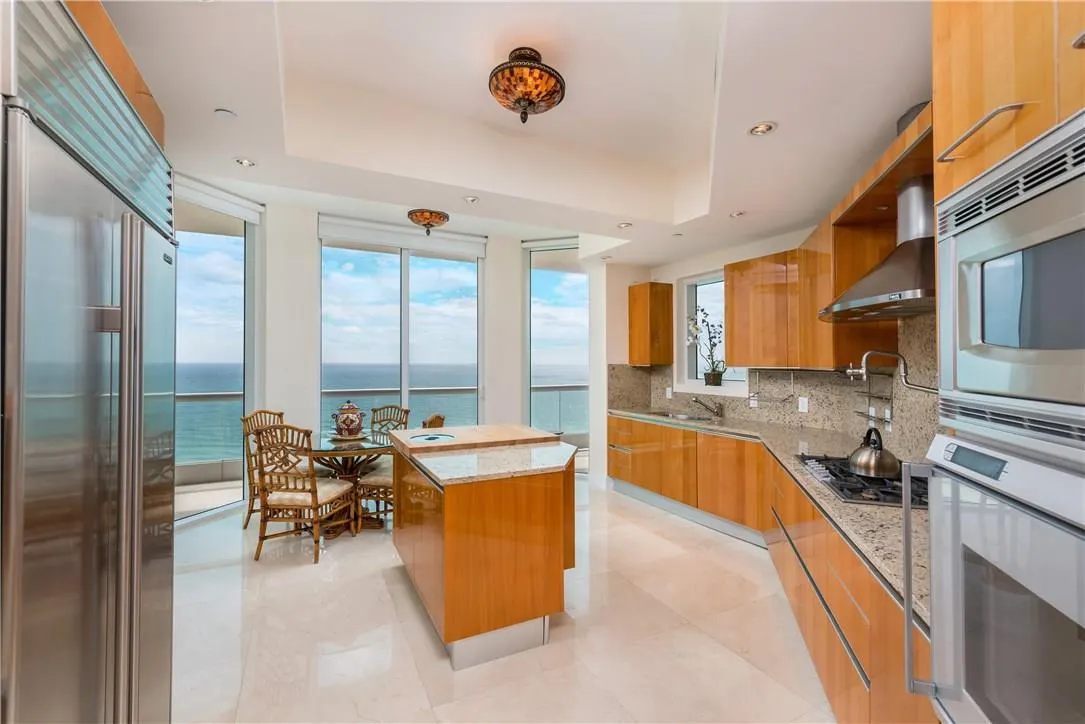 16051 Collins Ave, #1202