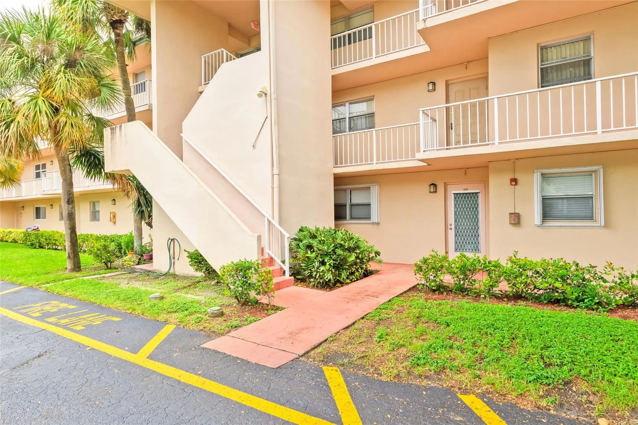 2850 S Forest Hills Blvd, #105