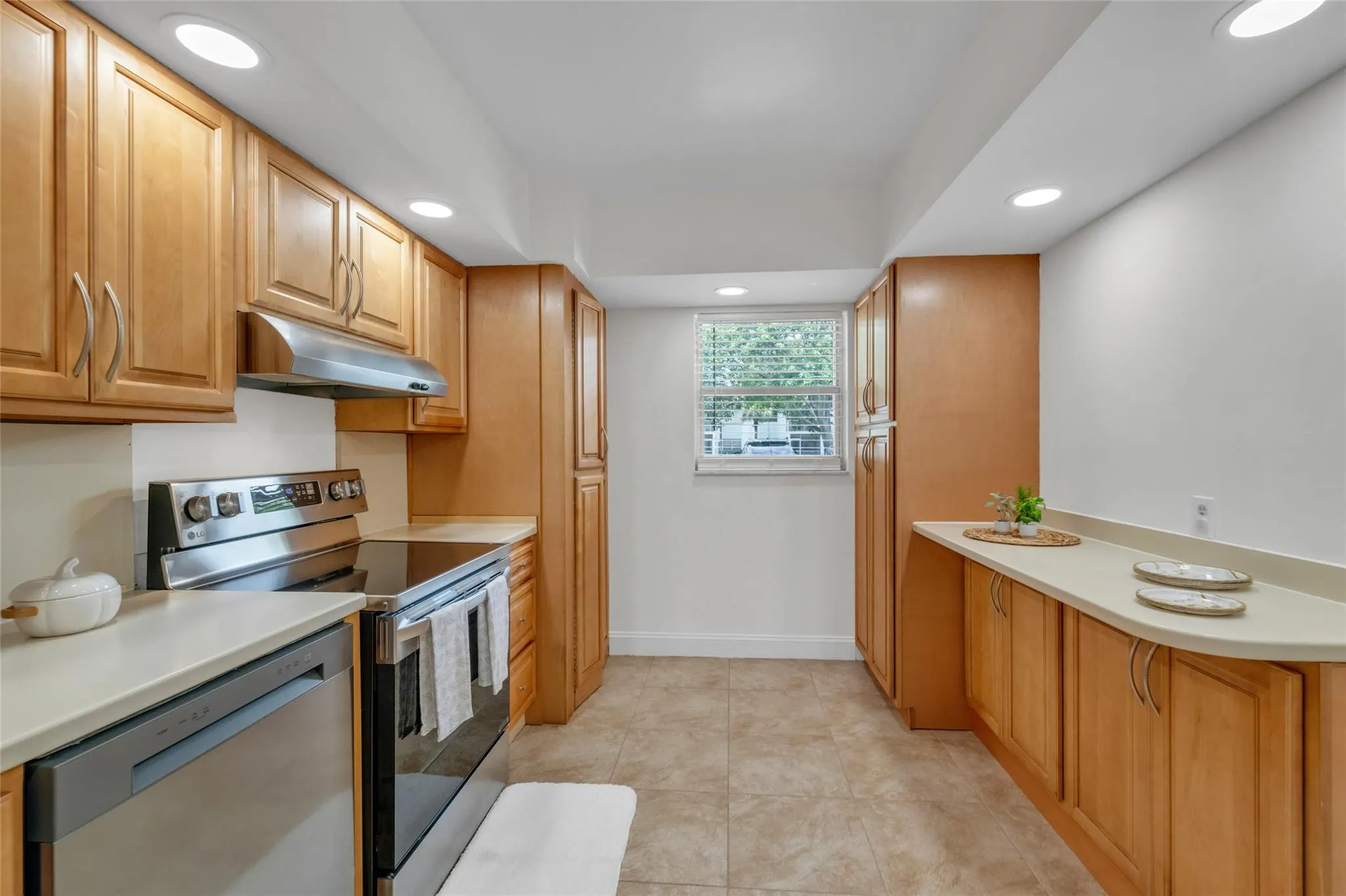 2850 S Forest Hills Blvd, #105