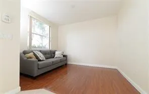 820 Millbrae Ct, #4