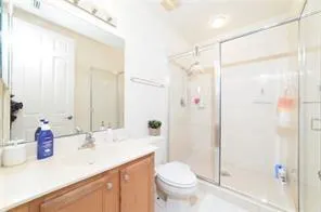 820 Millbrae Ct, #4