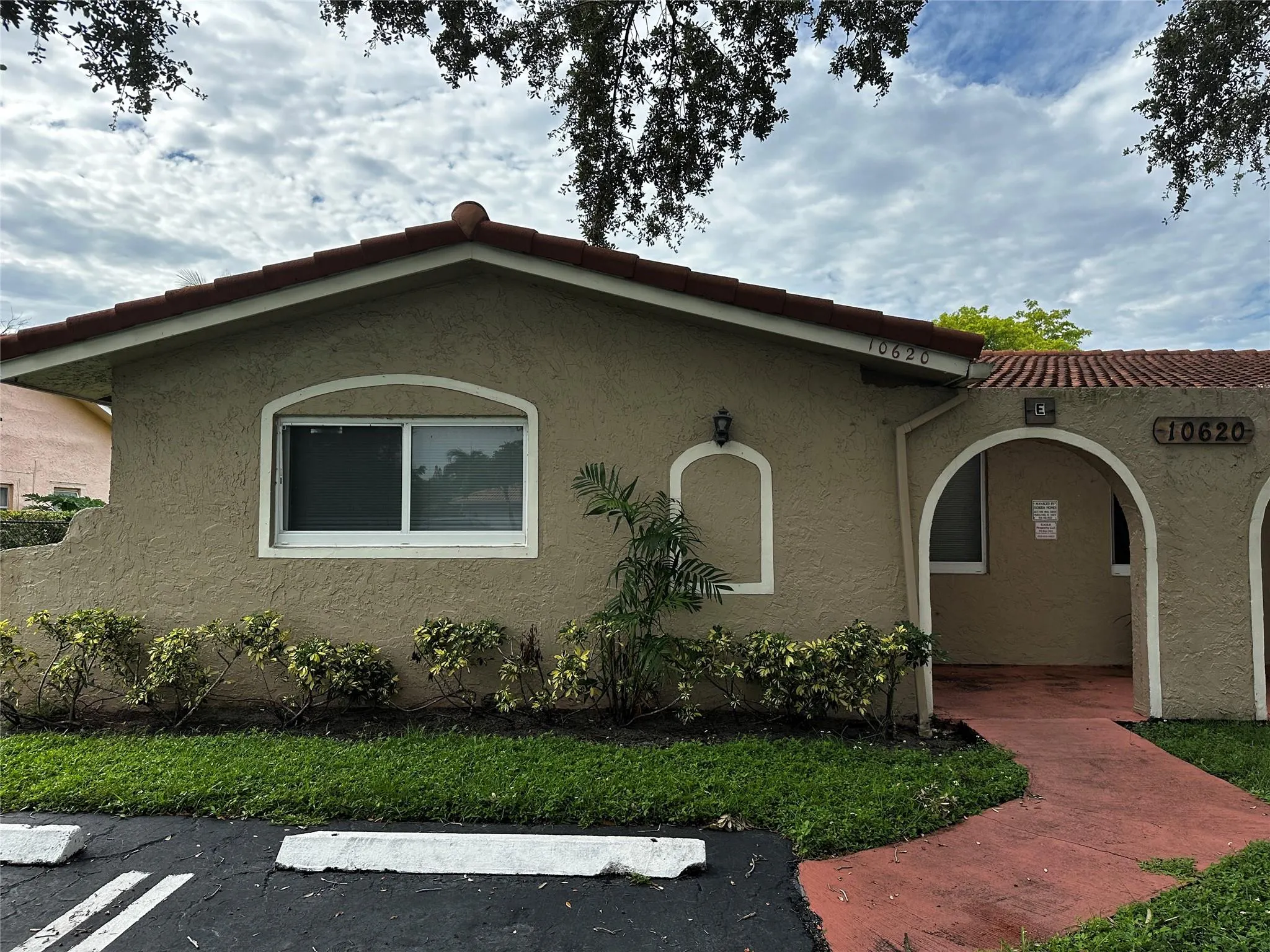 10620 NW 37TH ST, #E
