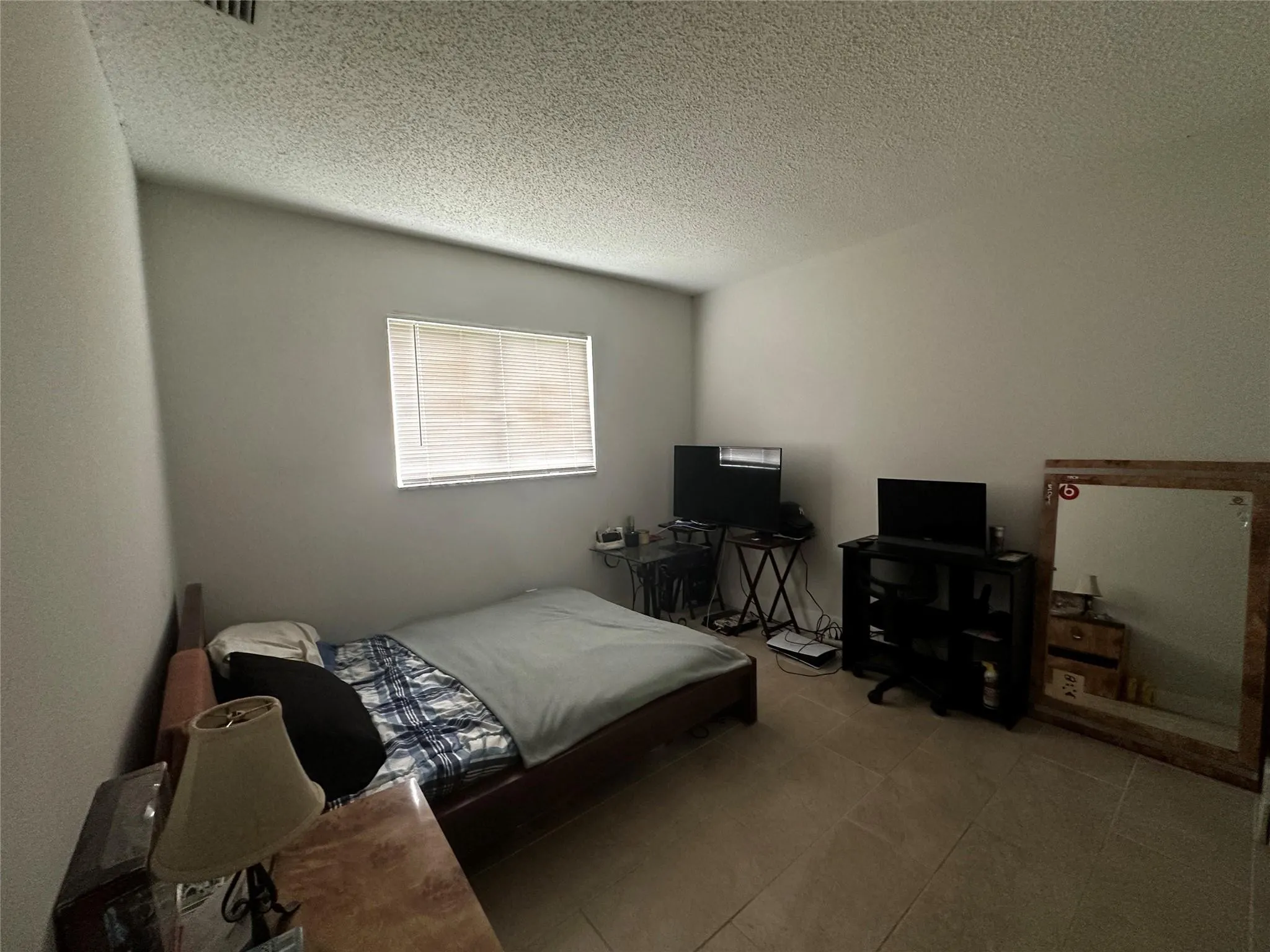 10620 NW 37TH ST, #E