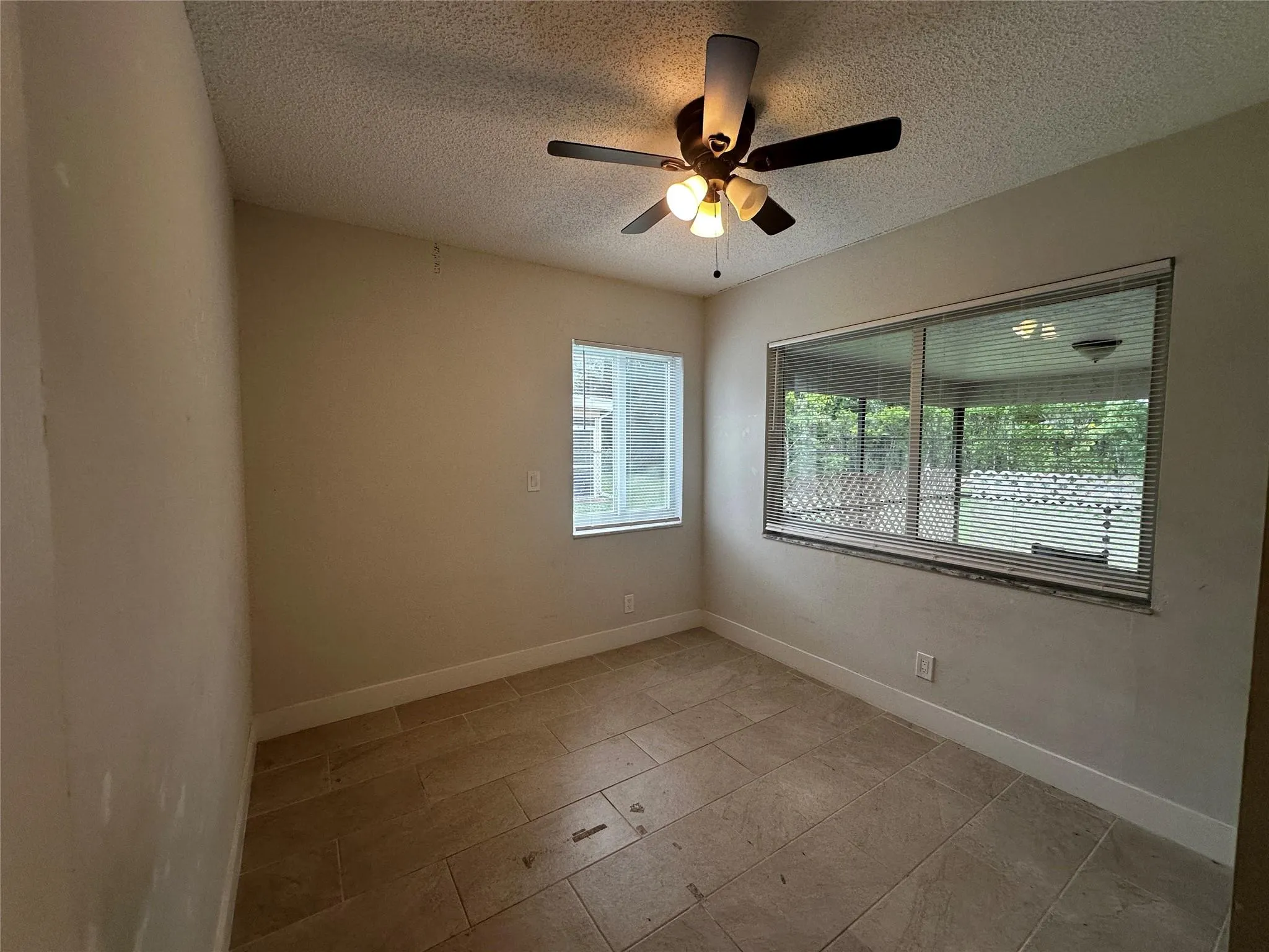 10620 NW 37TH ST, #E