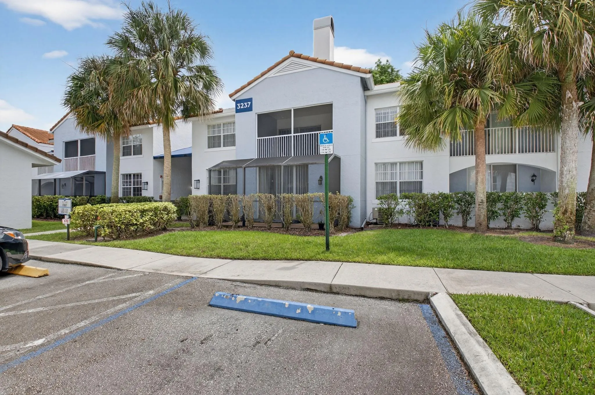 3237 Clint Moore Rd, #206