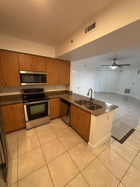 1830 Radius Dr, #220