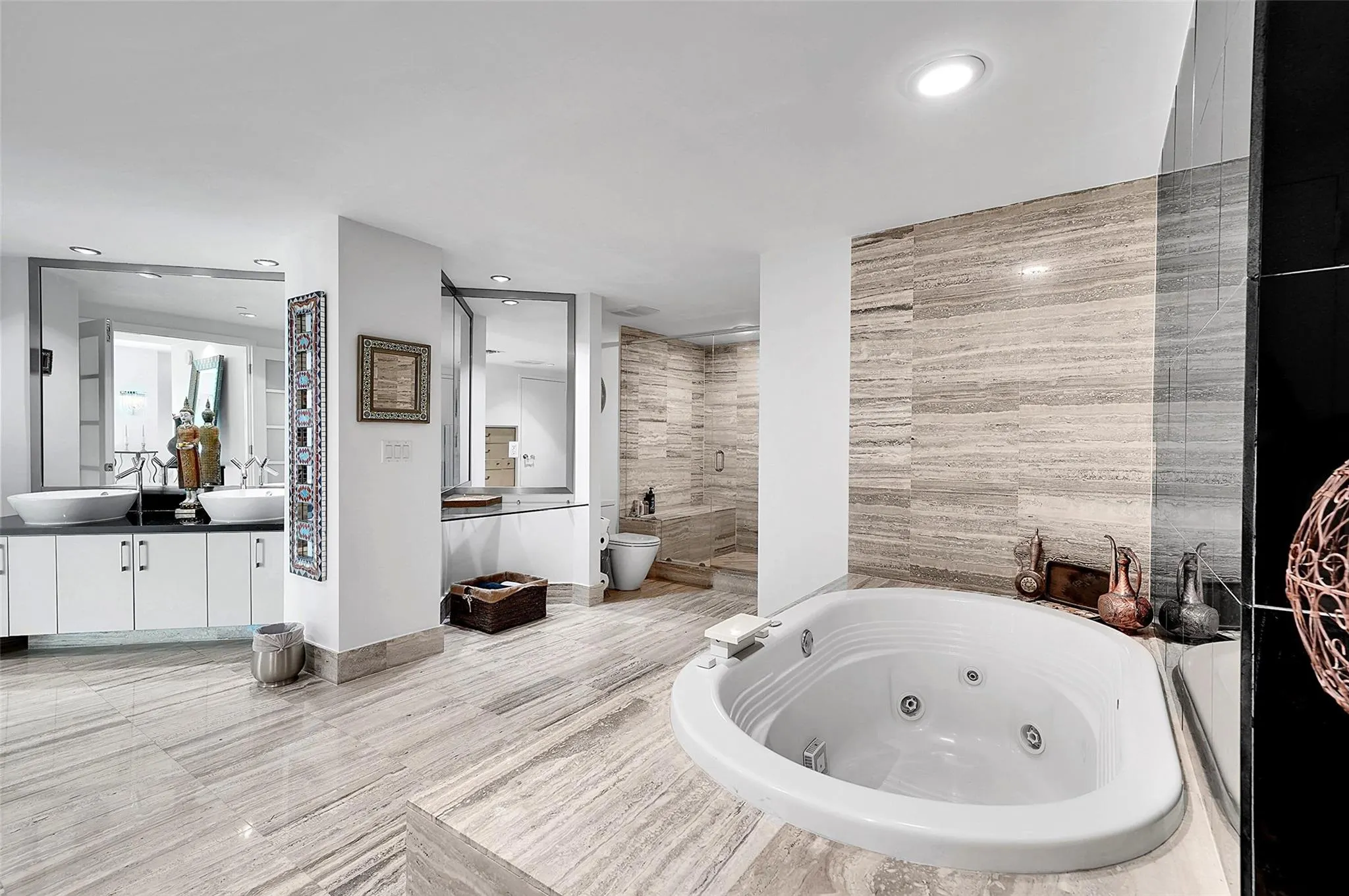 101 S Fort Lauderdale Beach Blvd, #208