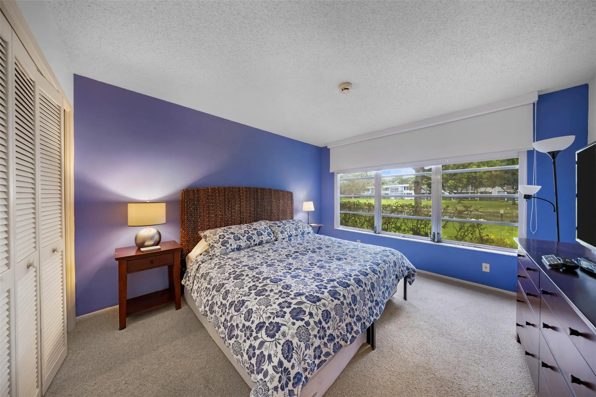 4221 W Palm Aire Dr, #103