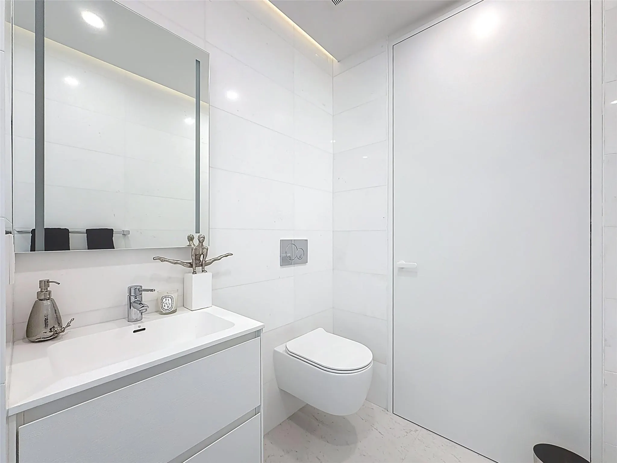2000 S Ocean Dr, #12A