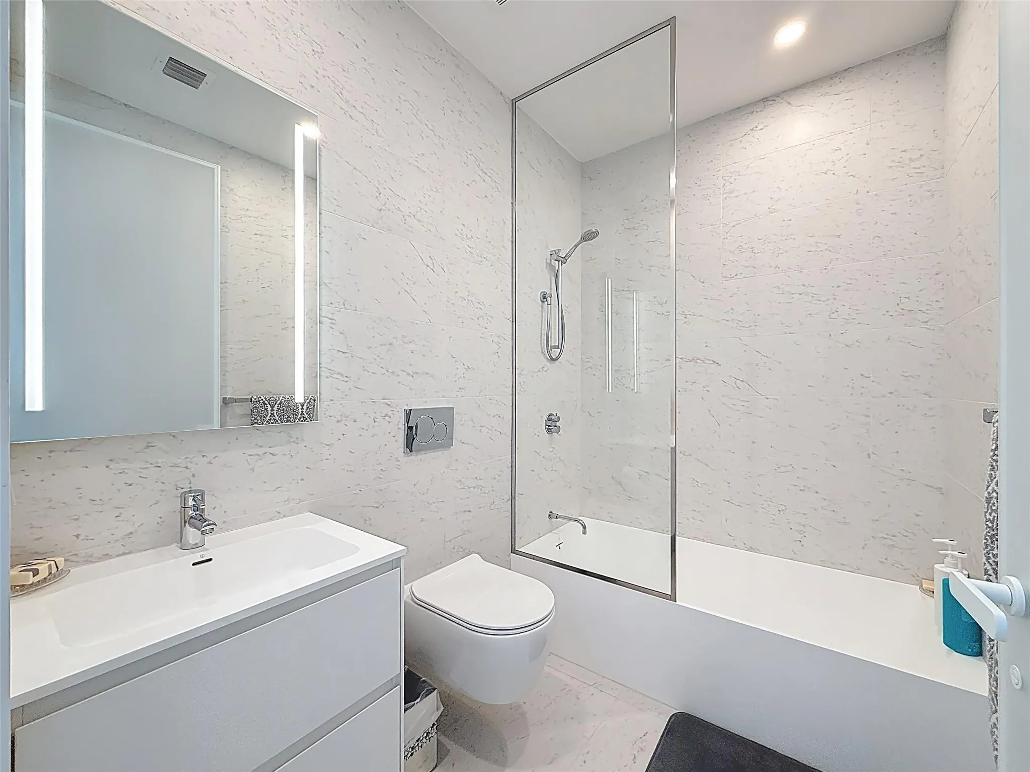 2000 S Ocean Dr, #12A