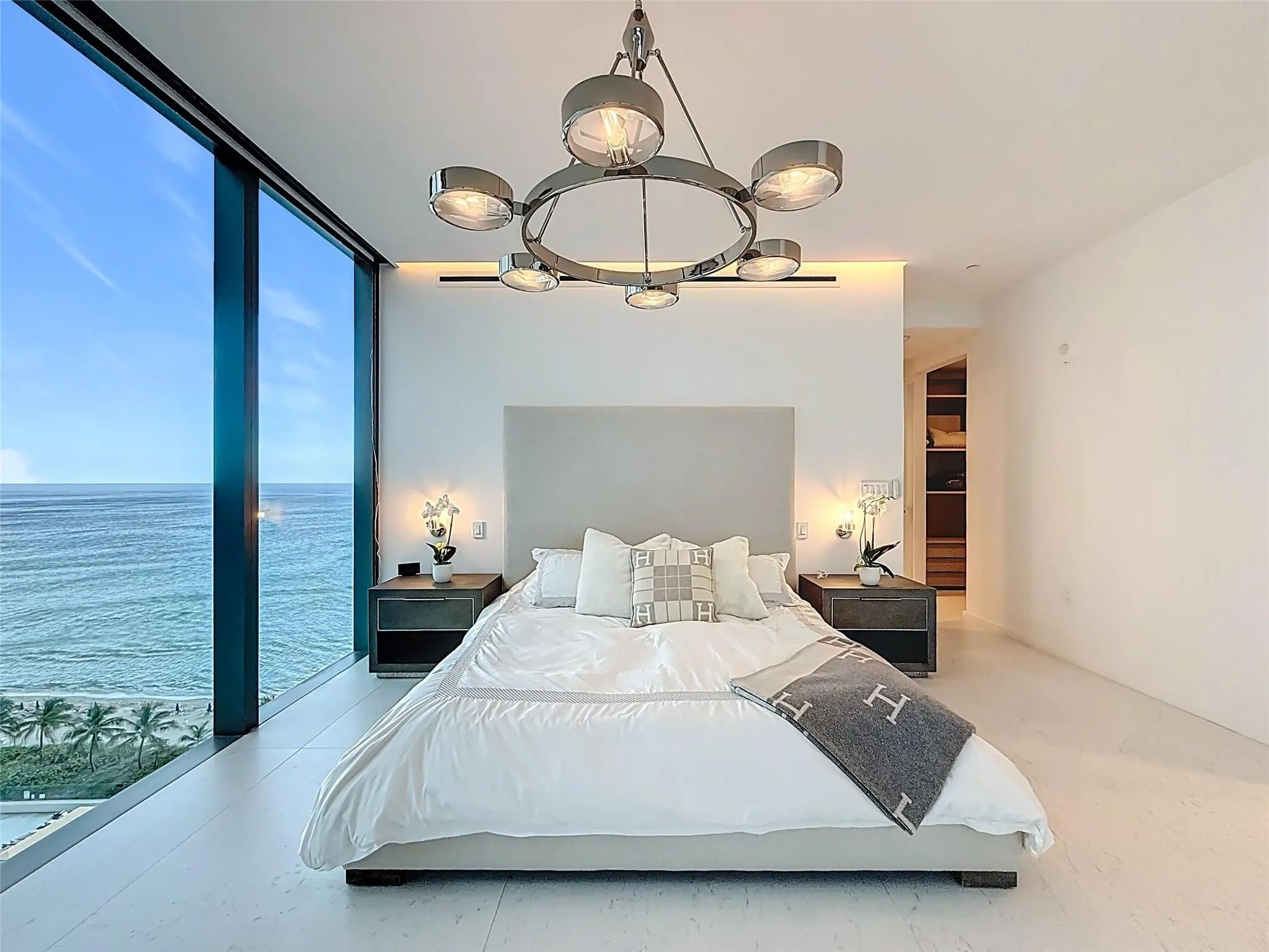 2000 S Ocean Dr, #12A