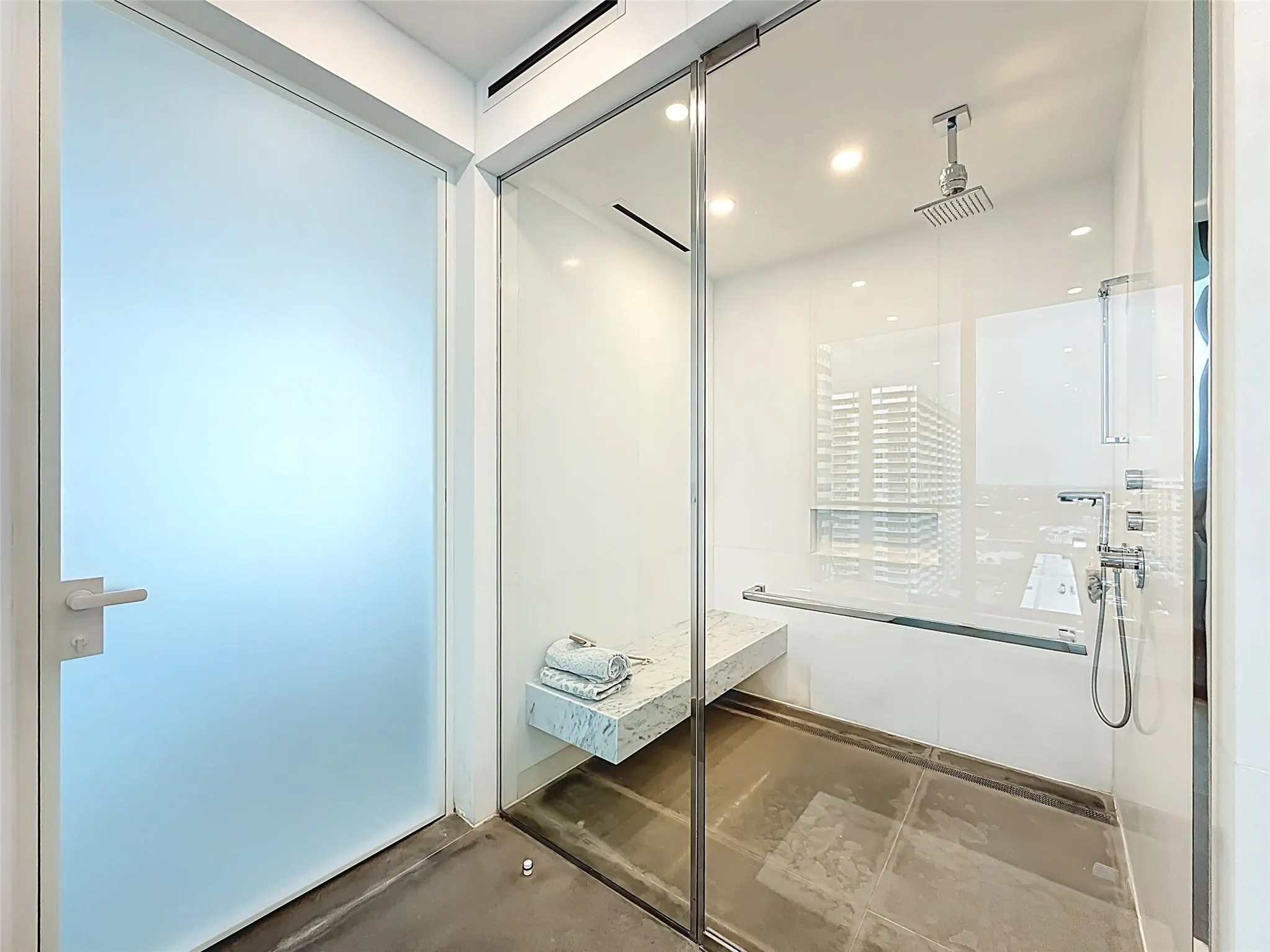 2000 S Ocean Dr, #12A