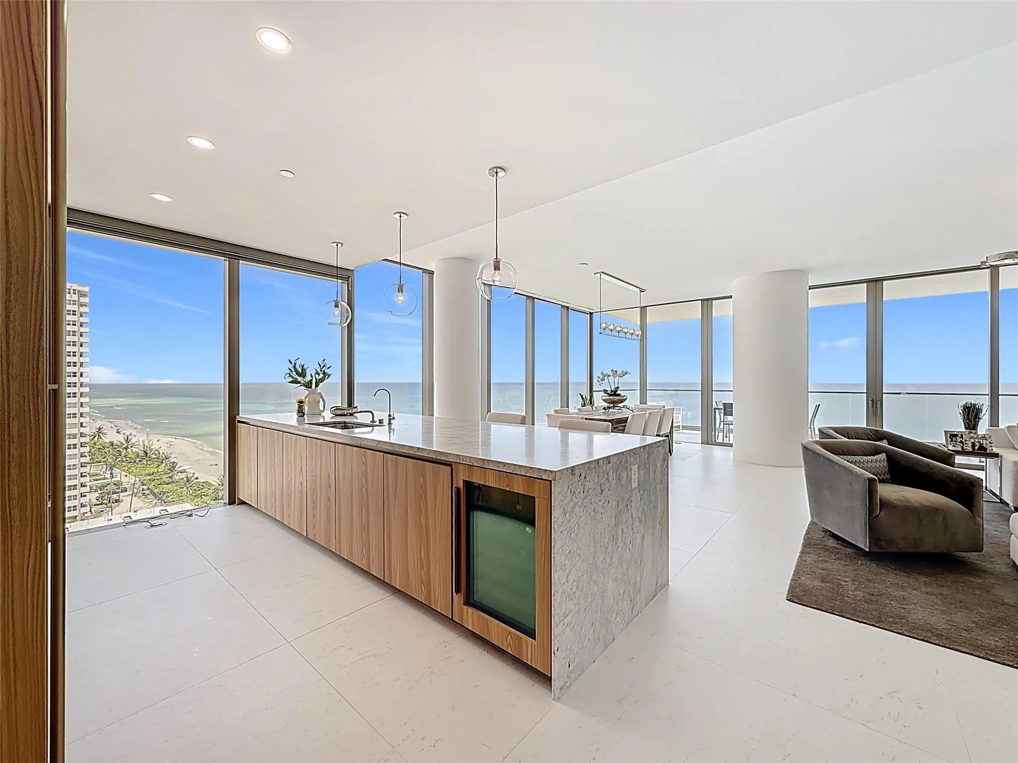 2000 S Ocean Dr, #12A
