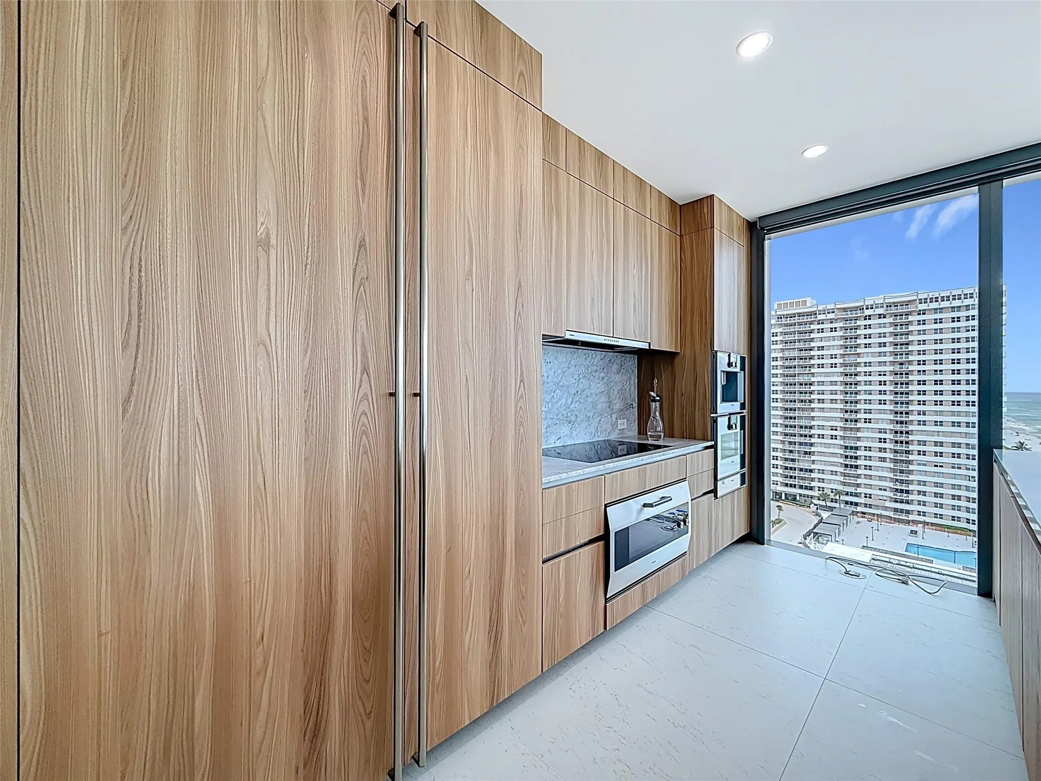 2000 S Ocean Dr, #12A