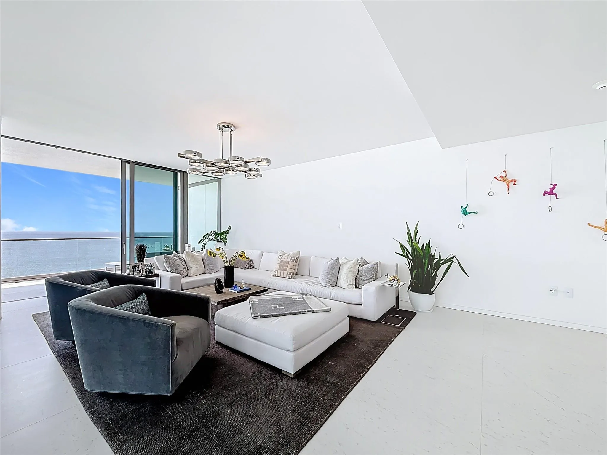 2000 S Ocean Dr, #12A