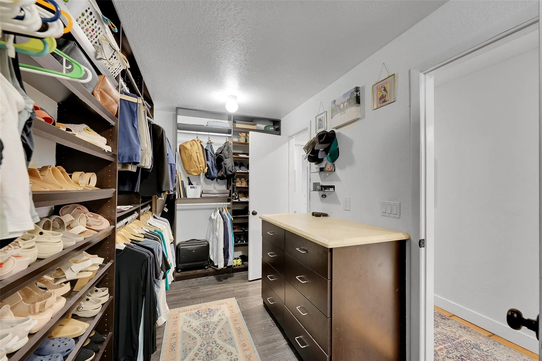 2739 Oak Tree Ln