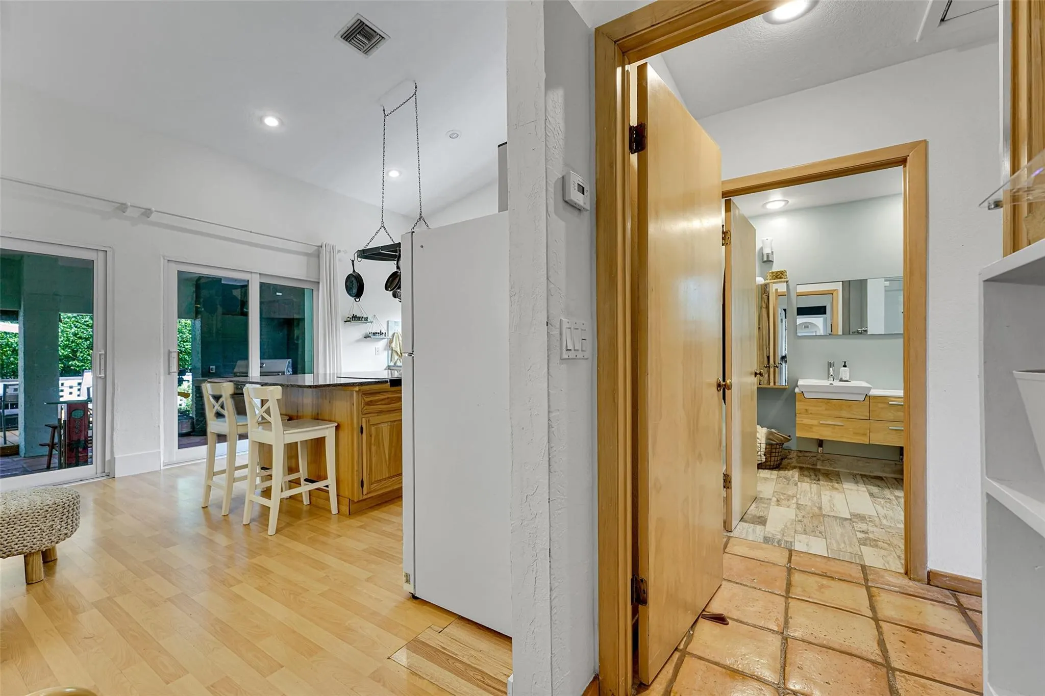 2739 Oak Tree Ln