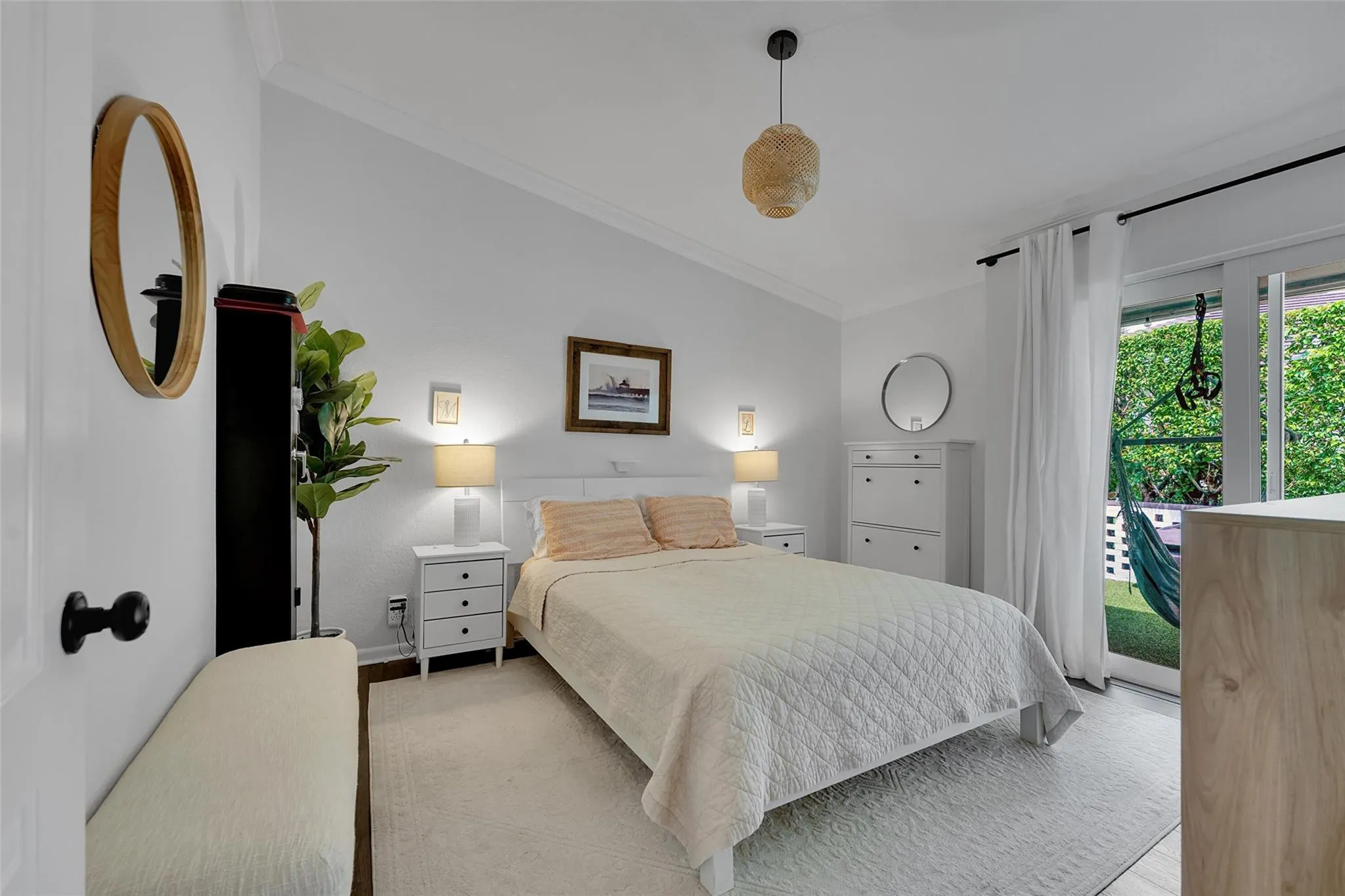 2739 Oak Tree Ln