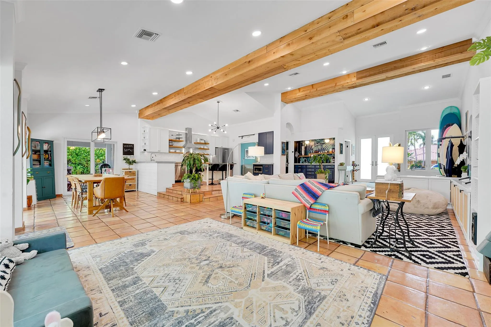 2739 Oak Tree Ln