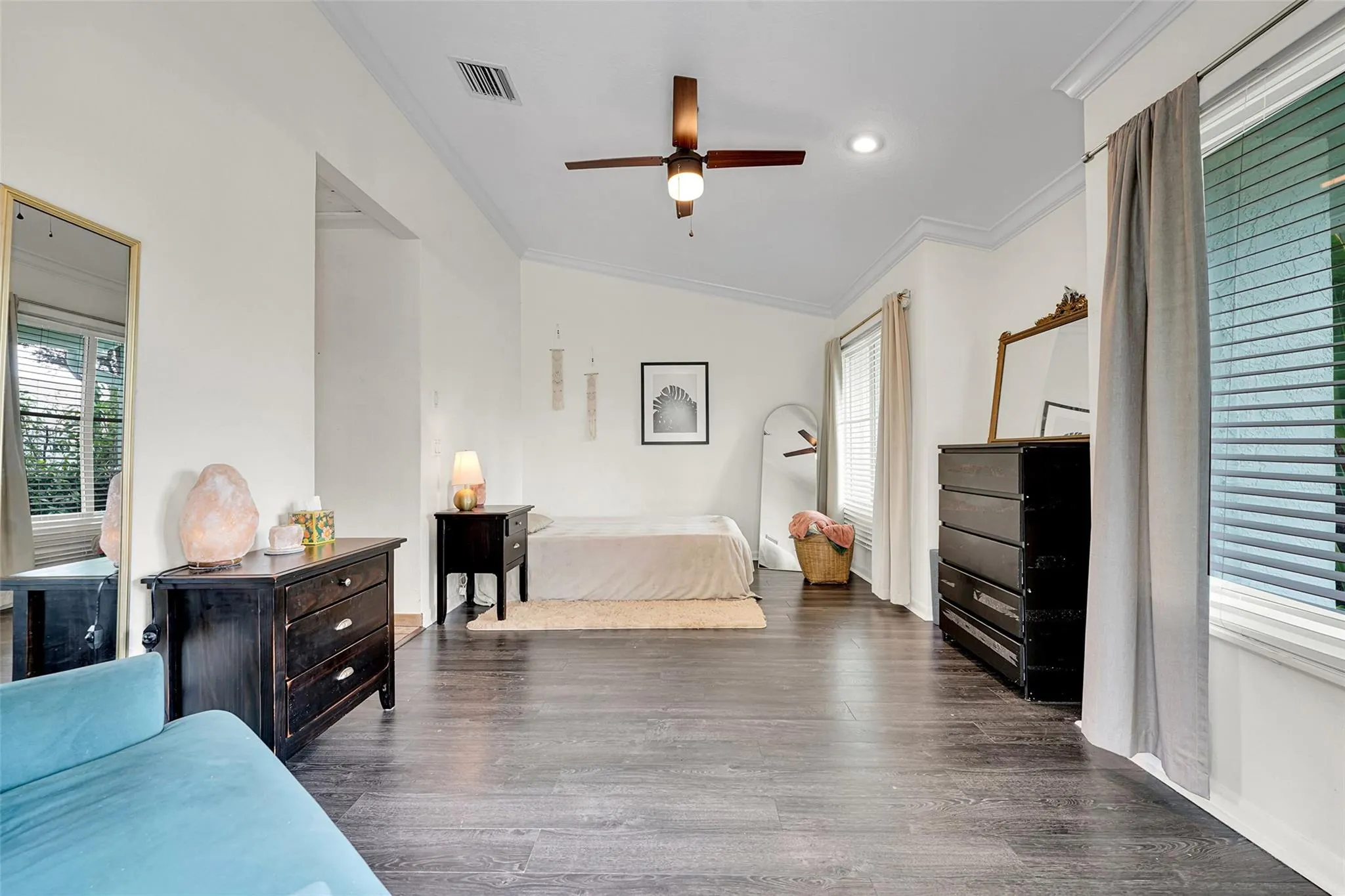 2739 Oak Tree Ln
