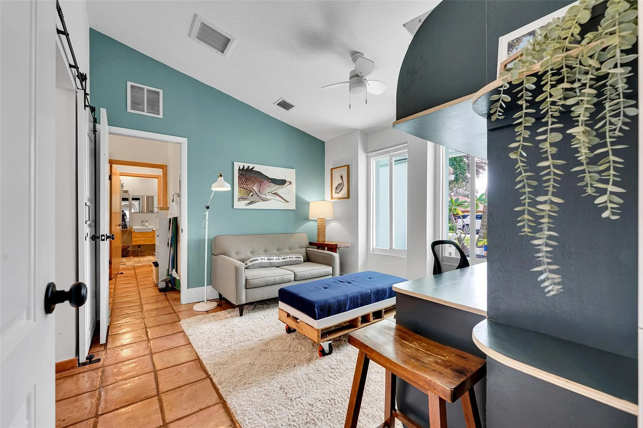 2739 Oak Tree Ln