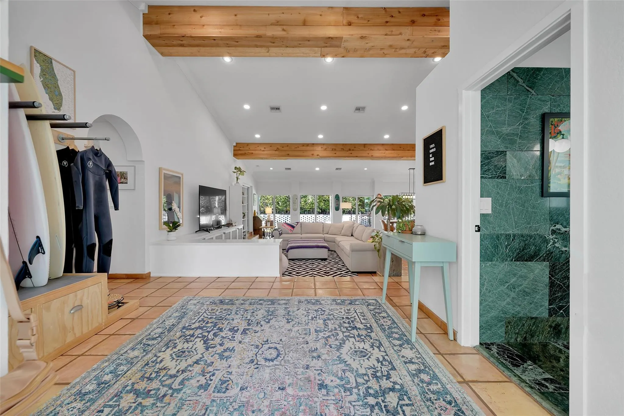 2739 Oak Tree Ln