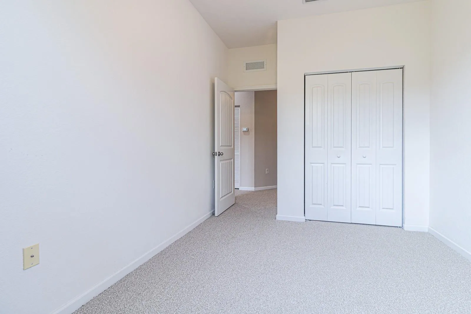 713 SW 2 Terr