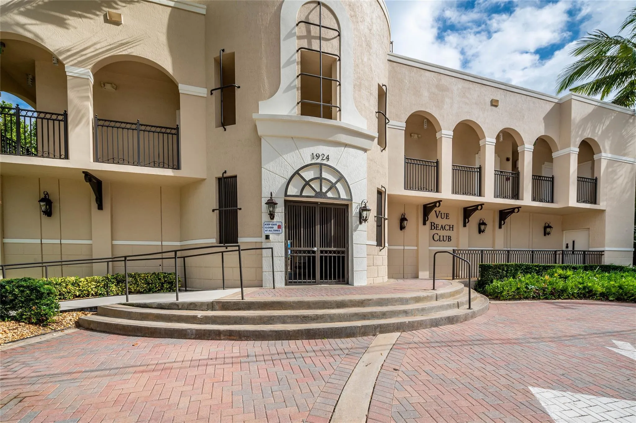 2011 N Ocean Blvd, #1605