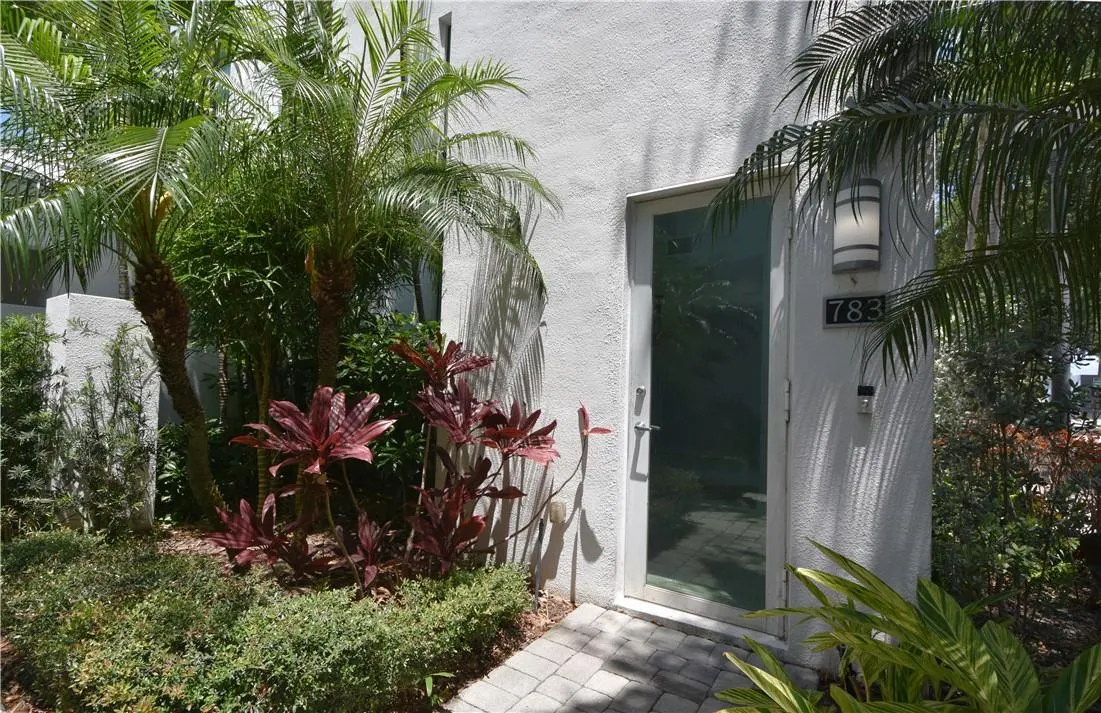 783 NE 4th Ave