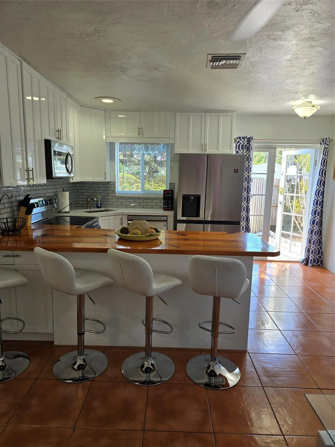 415 SW 16th St, #D