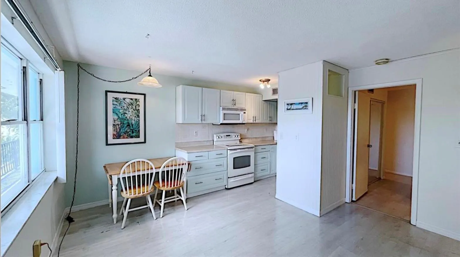 1200 Colonnades Dr, #208