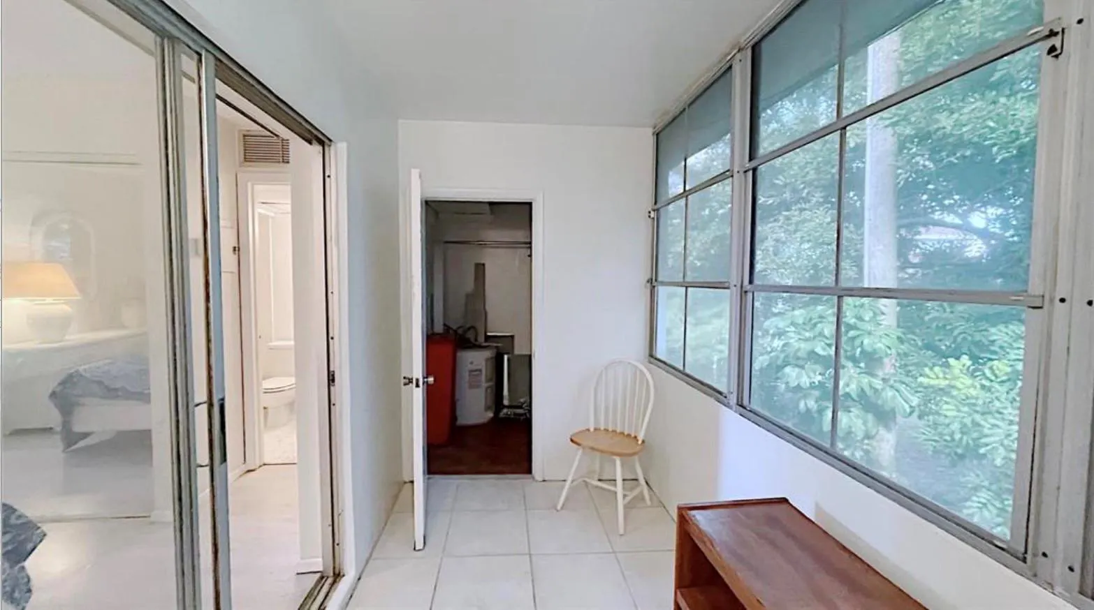 1200 Colonnades Dr, #208