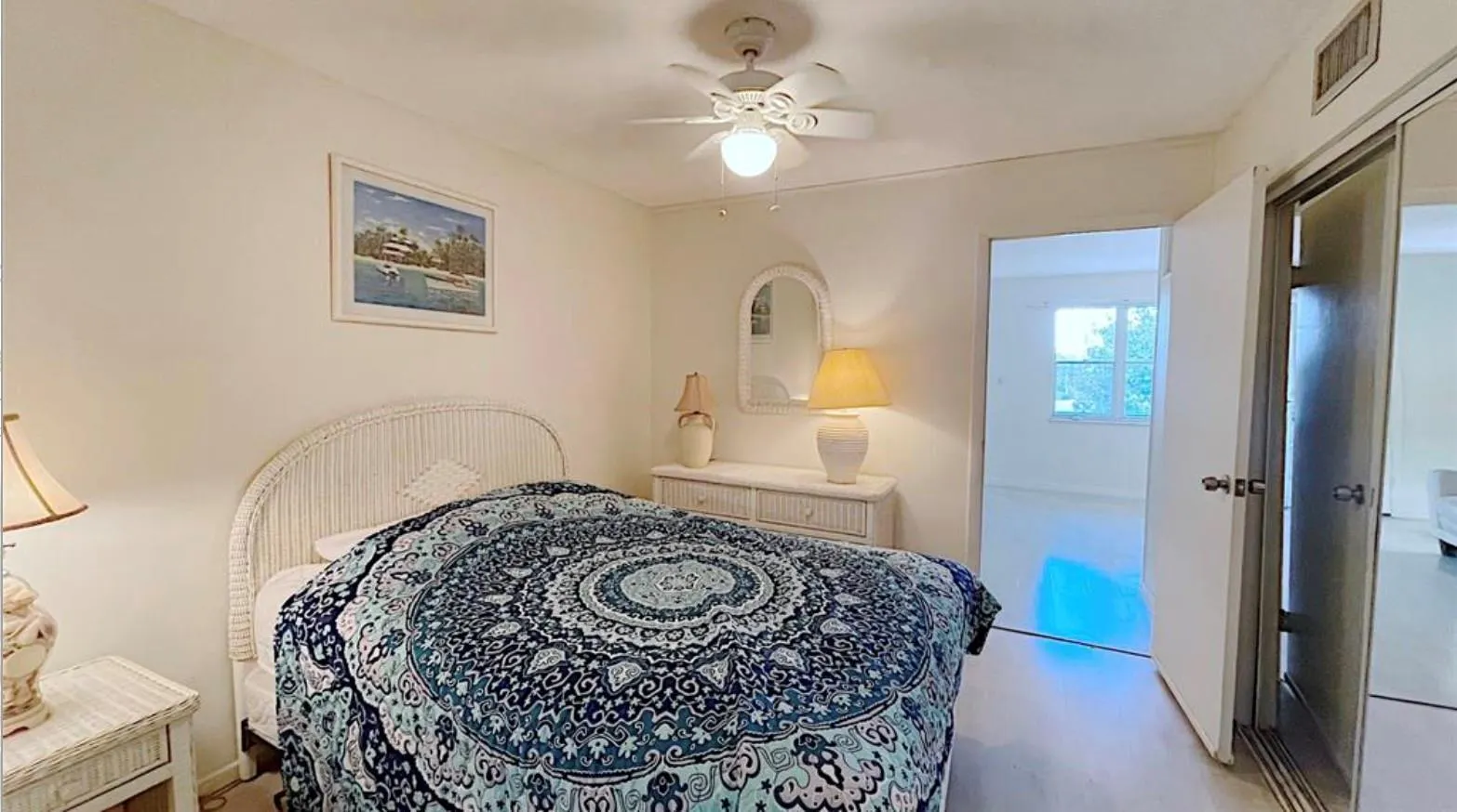1200 Colonnades Dr, #208