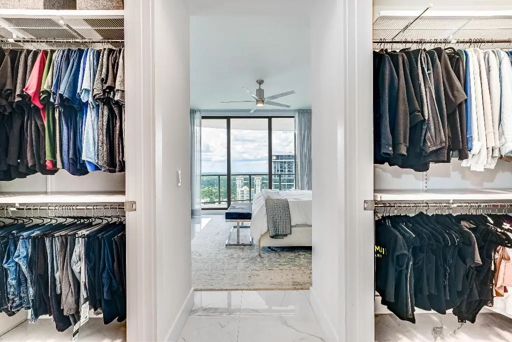 100 E Las Olas Blvd, #100