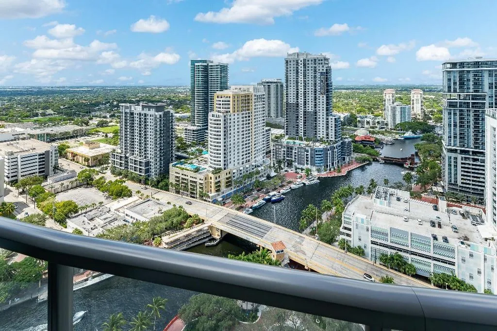 100 E Las Olas Blvd, #100
