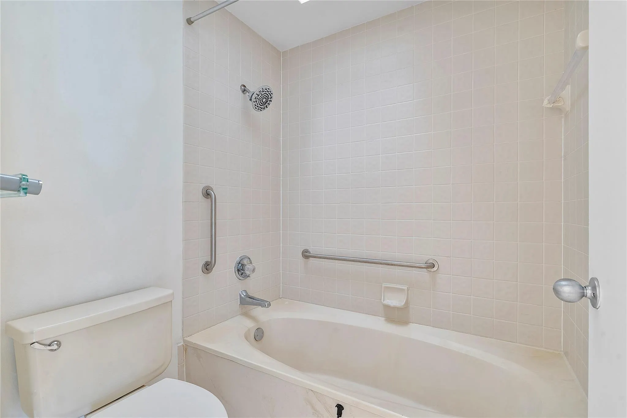 3213 NE 16th St, #110