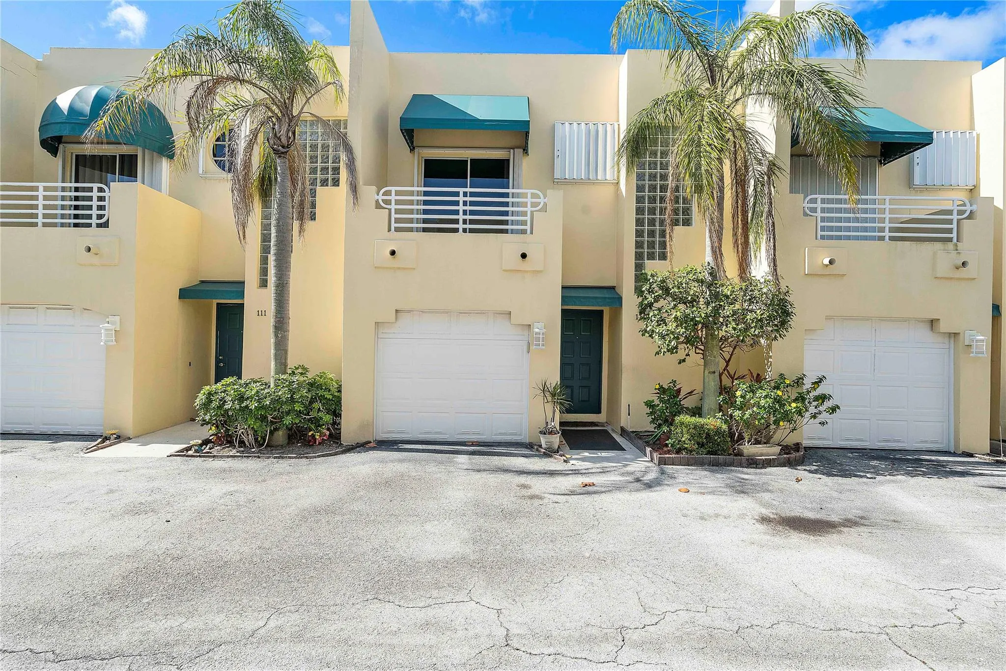 3213 NE 16th St, #110