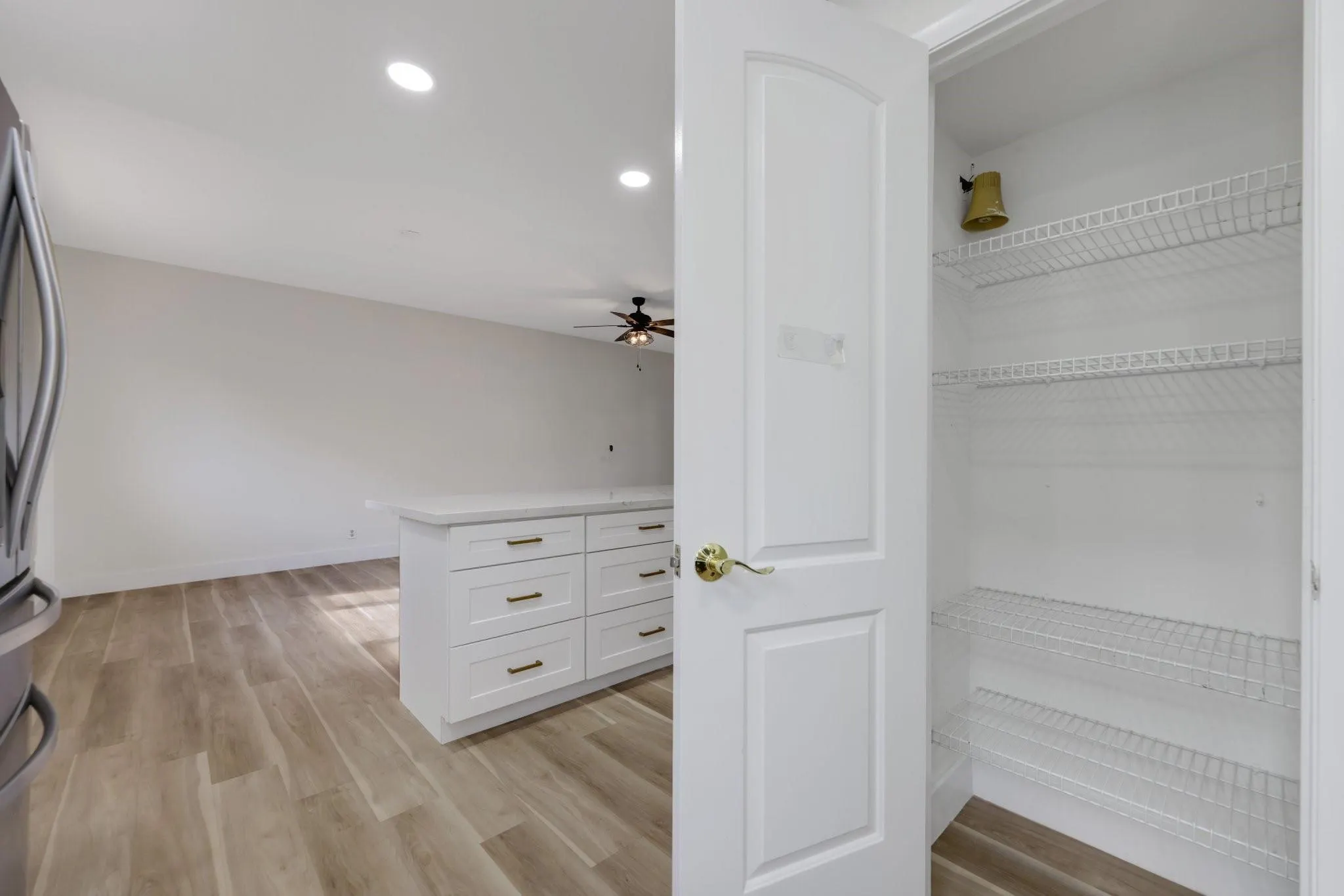 1401 NE 9 ST, #23