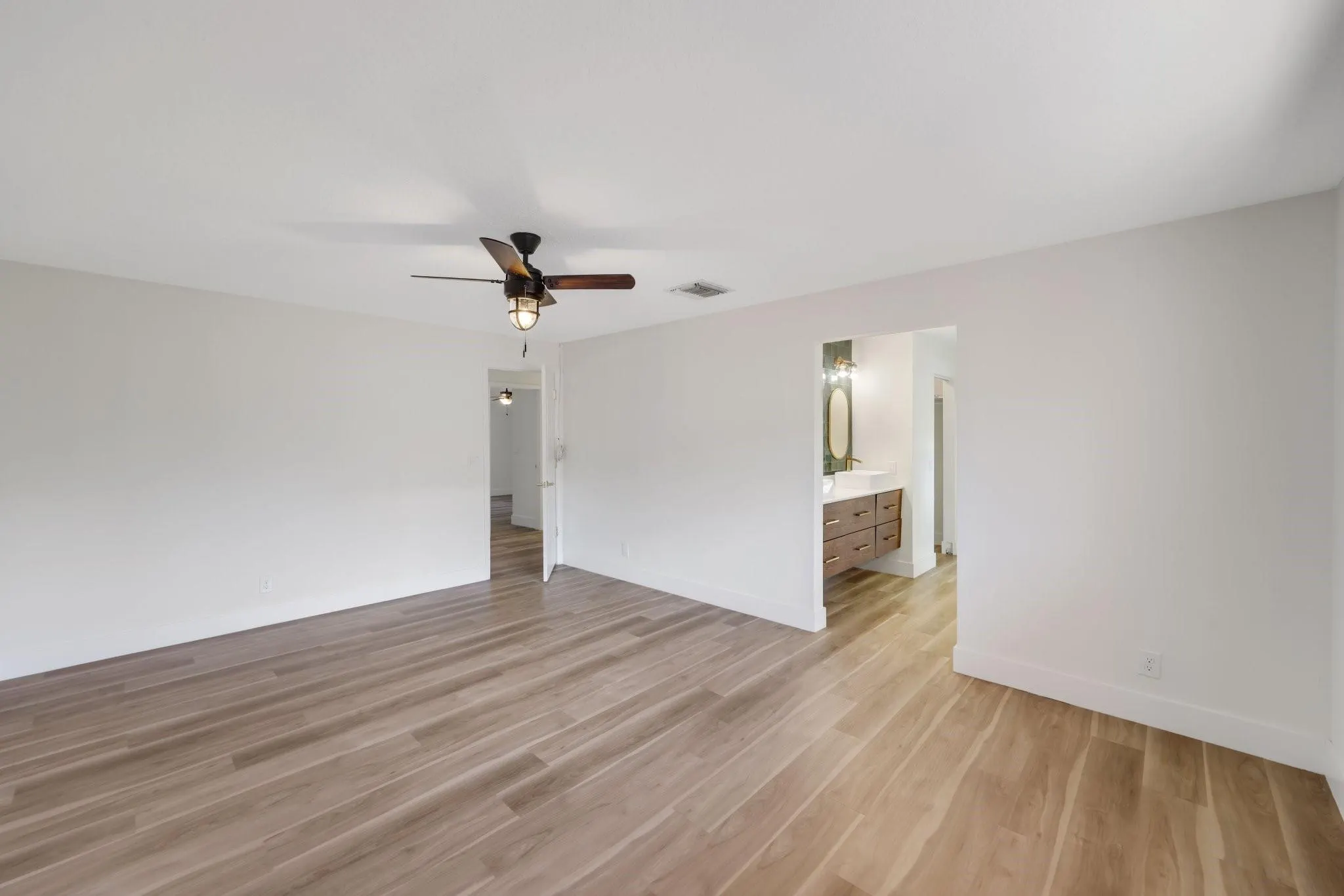 1401 NE 9 ST, #23