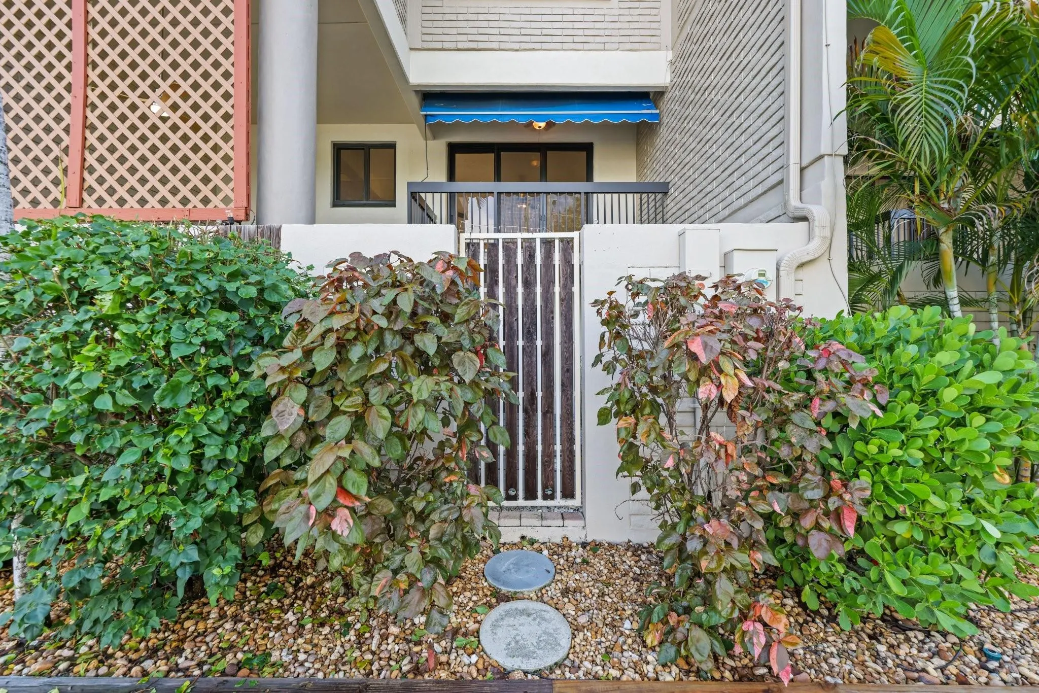 1401 NE 9 ST, #23