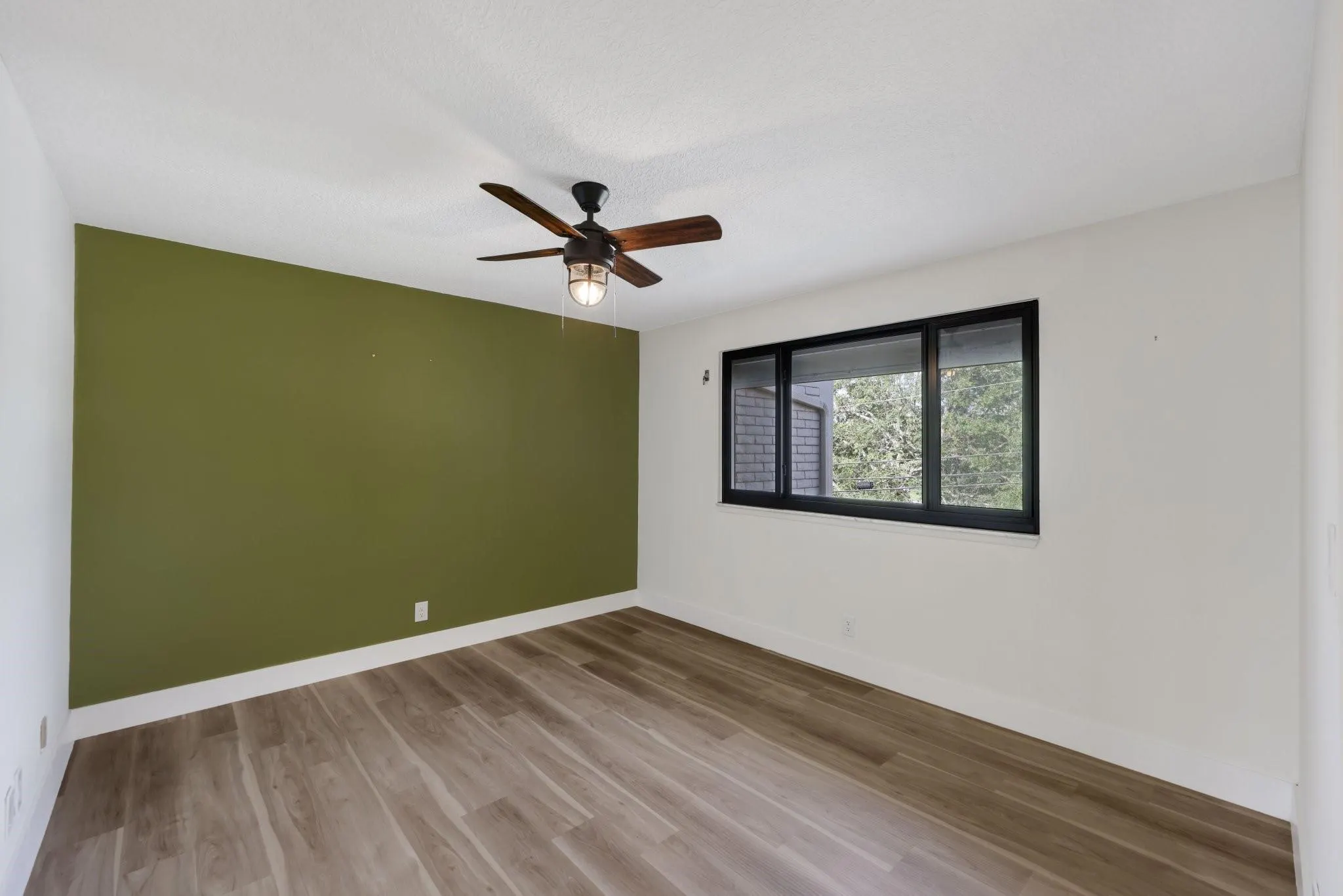 1401 NE 9 ST, #23