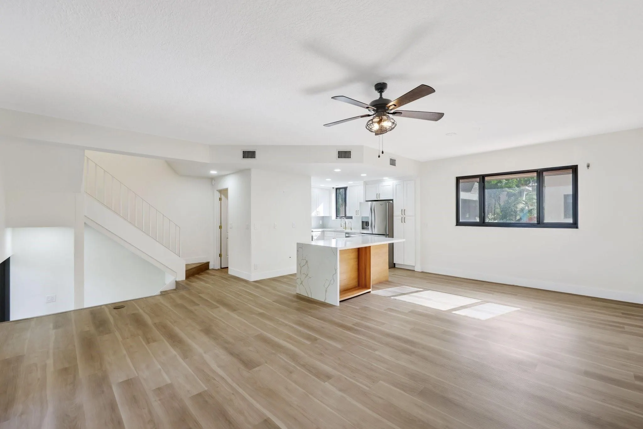 1401 NE 9 ST, #23